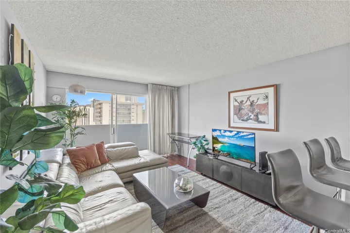 2421 Ala Wai Boulevard 1902, Honolulu, Hawaii 96815, 2 Bedrooms Bedrooms, ,2 BathroomsBathrooms,Residential,For Sale,Ala Wai,202517307