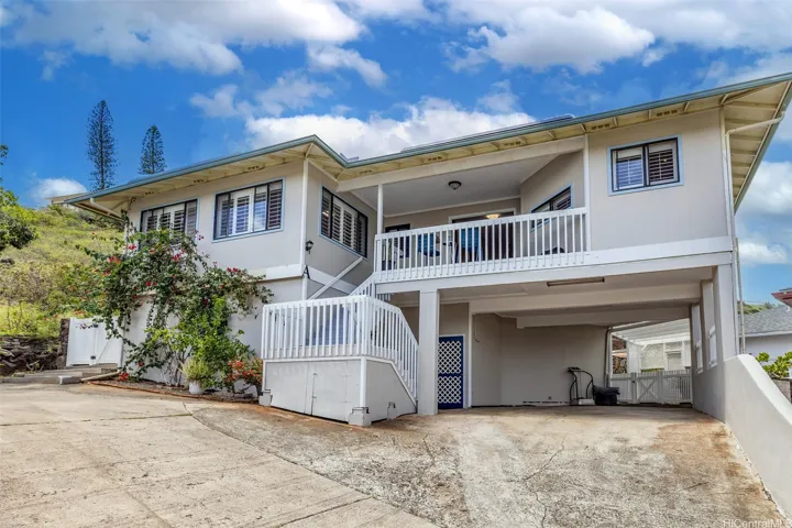 3279 Kehau Place A, Honolulu, Hawaii 96816, 4 Bedrooms Bedrooms, ,3 BathroomsBathrooms,Residential,For Sale,Kehau,202517384