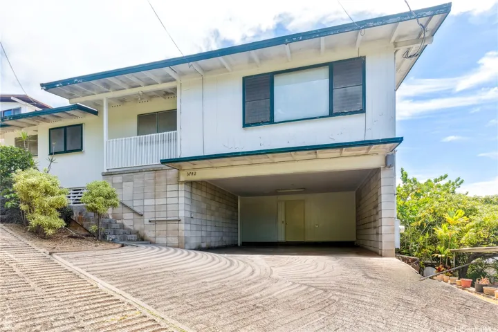 3742 Claudine Street, Honolulu, Hawaii 96816, 5 Bedrooms Bedrooms, ,3 BathroomsBathrooms,Residential,For Sale,Claudine,202517534