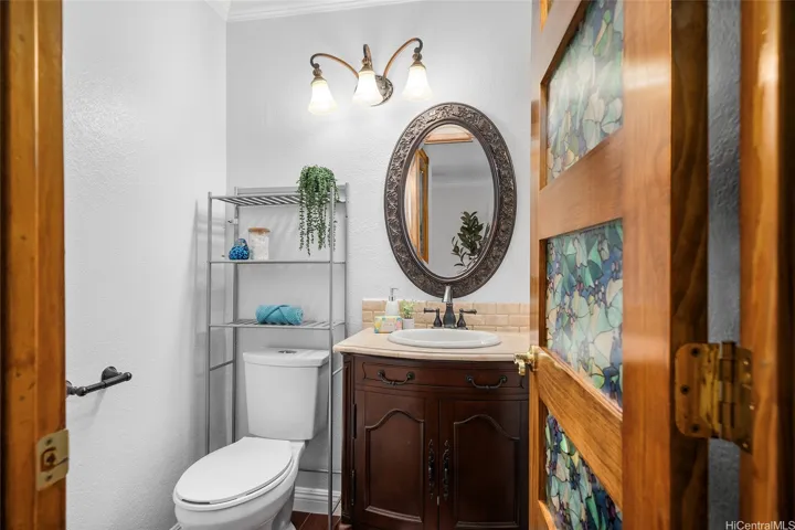 1st Floor guest half bath