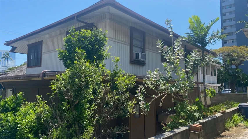 914 Kinau Street, Honolulu, Hawaii 96814, ,Residential,For Sale,Kinau,202517583