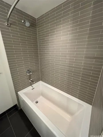 second bath tub
