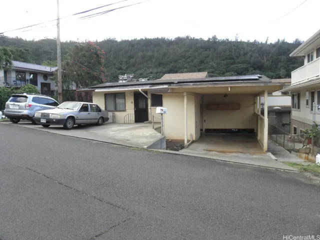 2719 Kamanaiki Street, Honolulu, Hawaii 96819, 3 Bedrooms Bedrooms, ,2 BathroomsBathrooms,Residential Lease,For Rent,Kamanaiki,202518164
