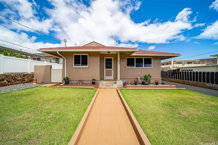 623 10th Avenue, Honolulu, Hawaii 96816, 3 Bedrooms Bedrooms, ,2 BathroomsBathrooms,Residential,For Sale,10th,202518167