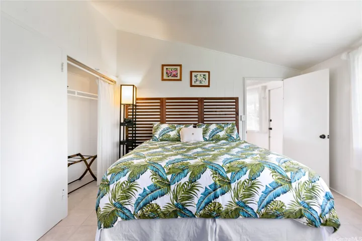 Guest bedroom
