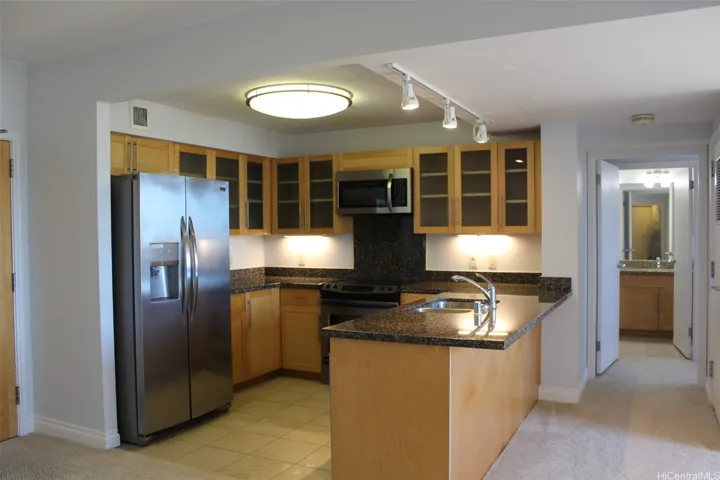 600 Queen Street 3607, Honolulu, Hawaii 96813-5186, 2 Bedrooms Bedrooms, ,2 BathroomsBathrooms,Residential Lease,For Rent,Queen,202518407