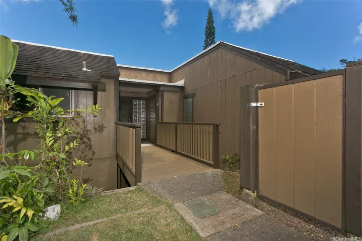 47-455 Hui Iwa Street 33302, Kaneohe, Hawaii 96744, 2 Bedrooms Bedrooms, ,2 BathroomsBathrooms,Residential,For Sale,Hui Iwa,202518550
