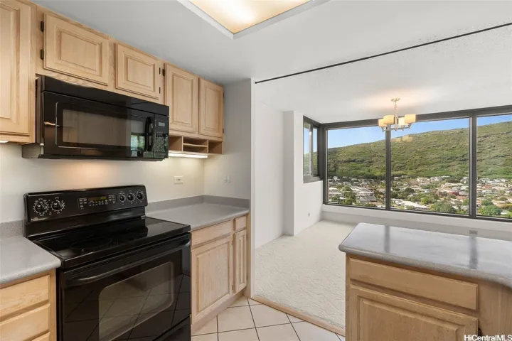 250 Kawaihae Street 15c, Honolulu, Hawaii 96825, 2 Bedrooms Bedrooms, ,2 BathroomsBathrooms,Residential Lease,For Rent,Kawaihae,202518939