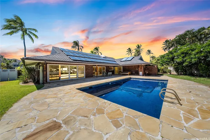 101 Kailuana Place, Kailua, Hawaii 96734, 4 Bedrooms Bedrooms, ,3 BathroomsBathrooms,Residential,For Sale,Kailuana,202519042