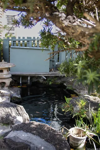 Fish Pong Water Feature