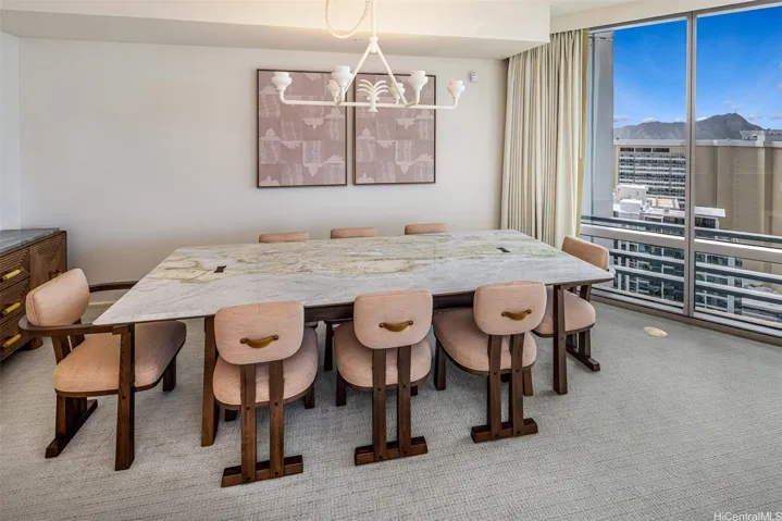 Dine with a Diamond Head view.