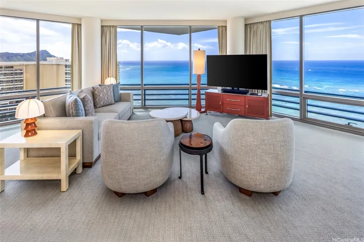 Diamond Head can be viewed from your living room.