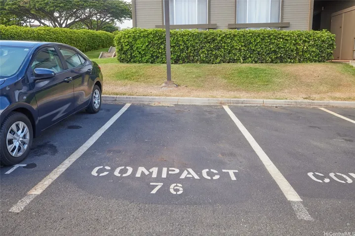 Parking stall