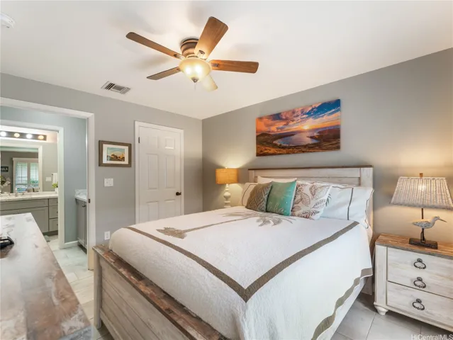 Second bedroom