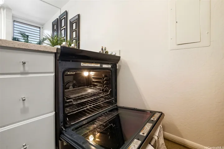 Like new oven