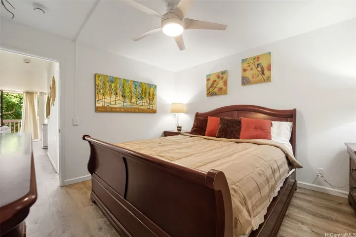 Right bedroom look from closet area