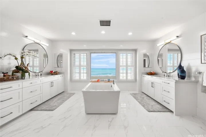 Photo is of the model home 75.20 A and may differ from actual improvements, if any, when constructed. The specific features in a residence vary from home to home and not all features are available in all series or all floorplans within a series. We reserve the right to modify or cancel these specific features, substitute equipment, materials, appliances and brand names in our sole discretion. Color and size variations may occur.