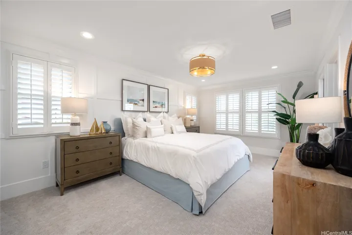 Photo is of the model home 75.20 A and may differ from actual improvements, if any, when constructed. The specific features in a residence vary from home to home and not all features are available in all series or all floorplans within a series. We reserve the right to modify or cancel these specific features, substitute equipment, materials, appliances and brand names in our sole discretion. Color and size variations may occur.