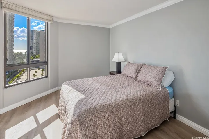 Second bedroom with ocean view
