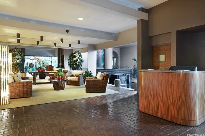 Inviting large lobby area
