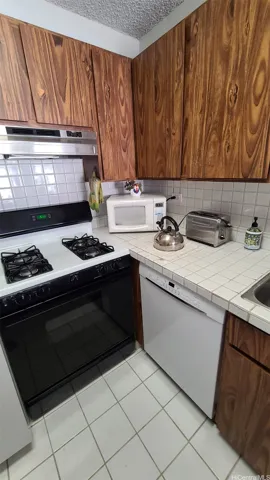 waikiki-1 bedroom-parking-furnished