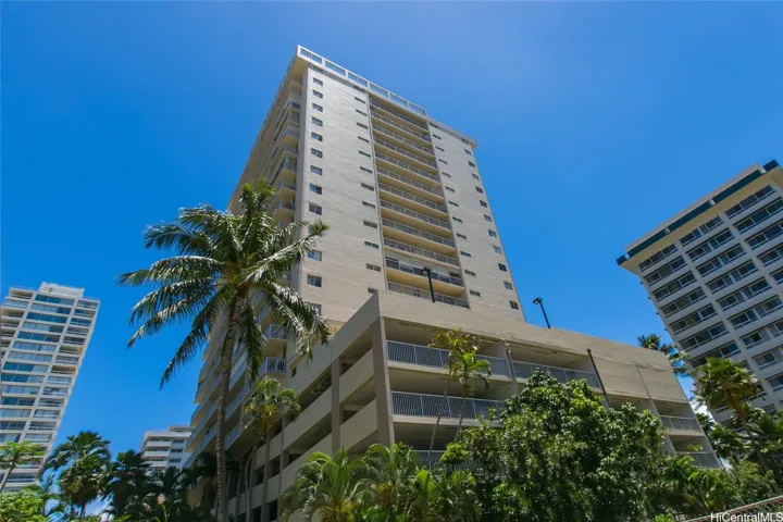 waikiki-1 bedroom-parking-furnished