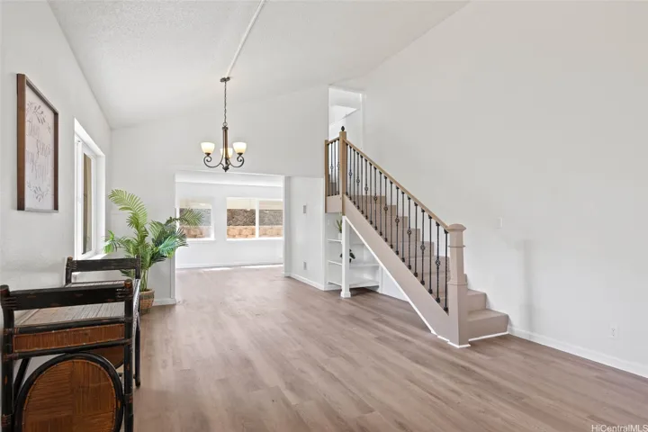 Dining & Entertainment