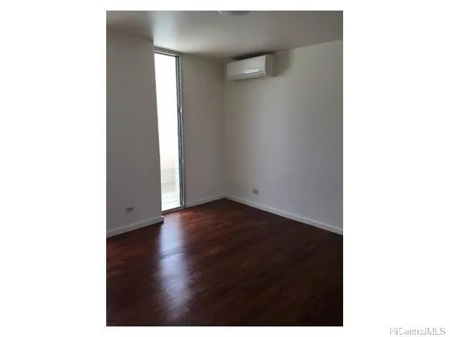 Bedroom 1 - diamond head
