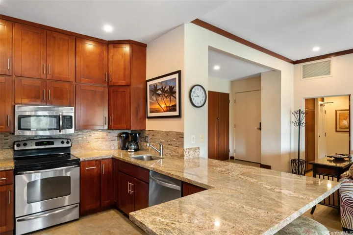 Additional view of kitchen.