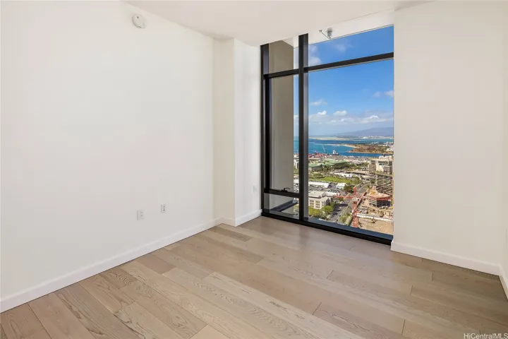 This is the bedroom without the Virtual Staging.