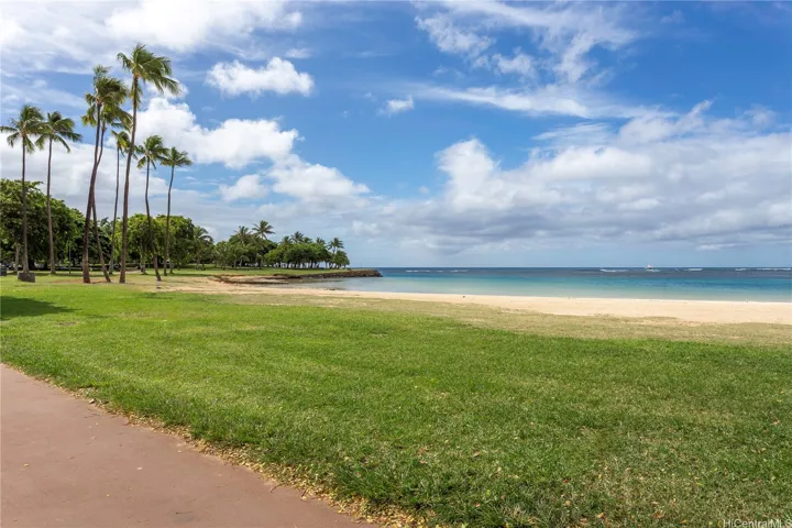Located Near Ala Moana Shopping Center, Ala Moana Beach Park, and Waikiki
