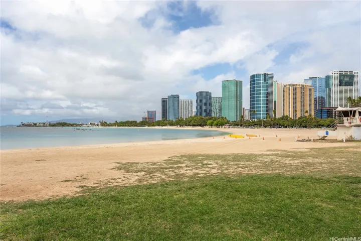 Located Near Ala Moana Shopping Center, Ala Moana Beach Park, and Waikiki