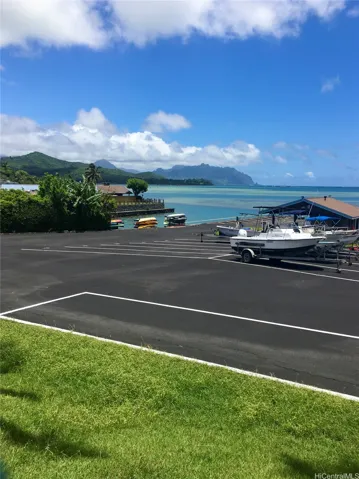 yacht club