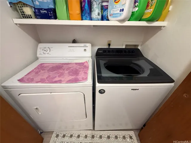 Washer and dryer at the ground floor.