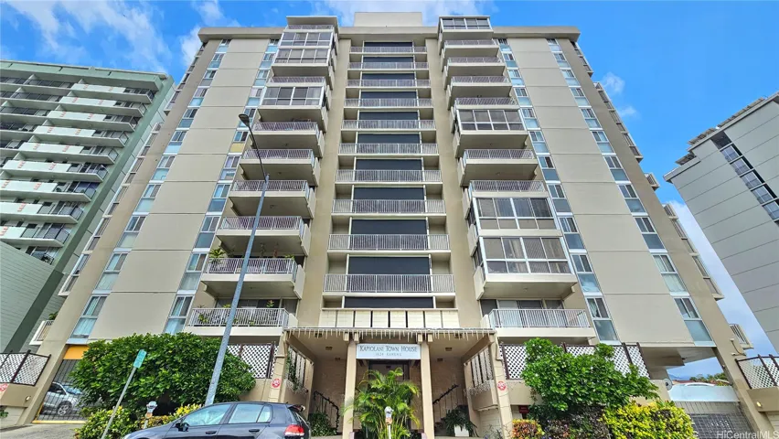 Kapiolani Townhouse #304-1624 Kanunu St.