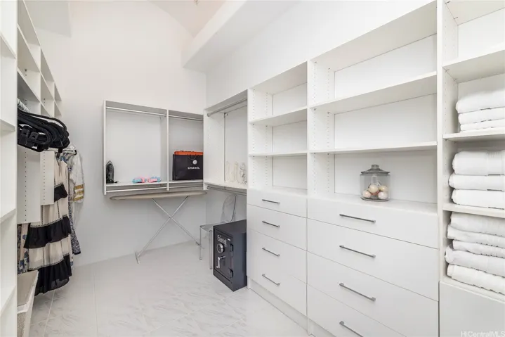 Primary Bedroom Closet