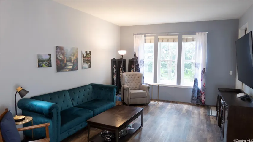 Living room, Trees view