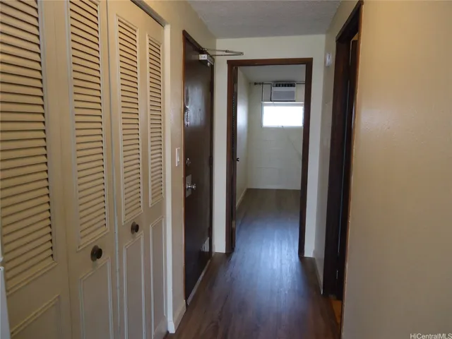 Hallway w/storage
