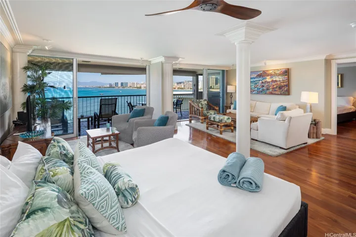 View from the second bedroom. Here you can see how to space can be modified to restore the second bedroom