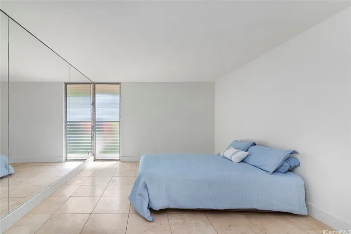 Huge bedroom