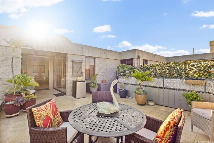Perfect for outdoor living & entertaining