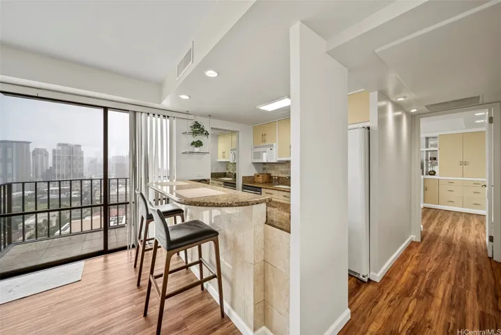 Well designed and functional kitchen