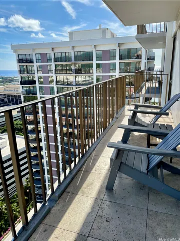 Spacious Lanai