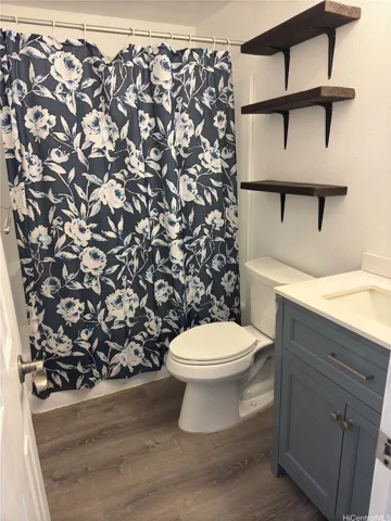 Spacious Bathroom