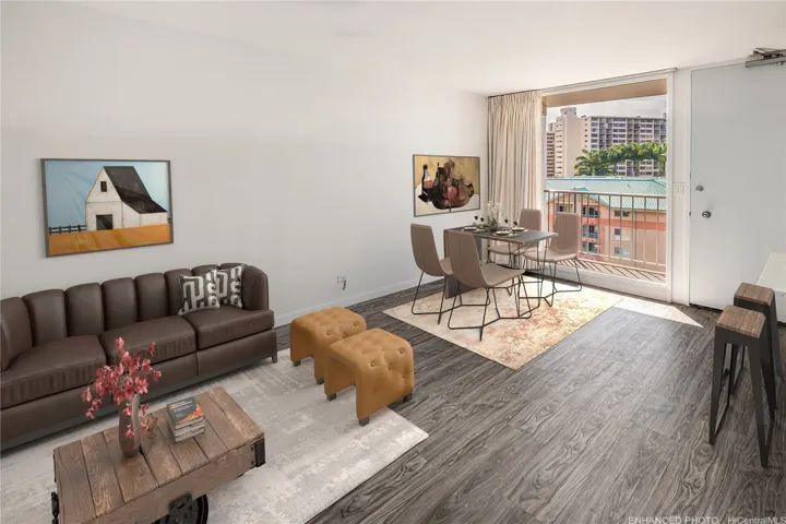 SPACIOUS LIVING AREA

Enhanced