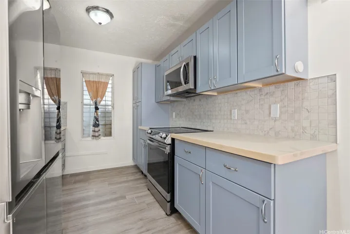 Fully renovated kitchen (enhanced)
