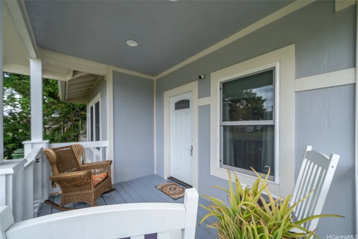Front Lanai