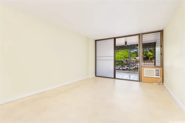 Living Area to Lanai w/wall AC view
