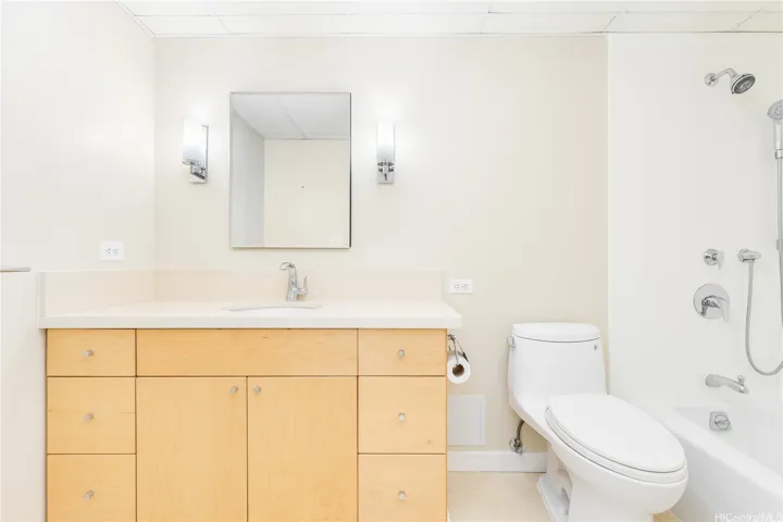 Master Bedroom Bathroom