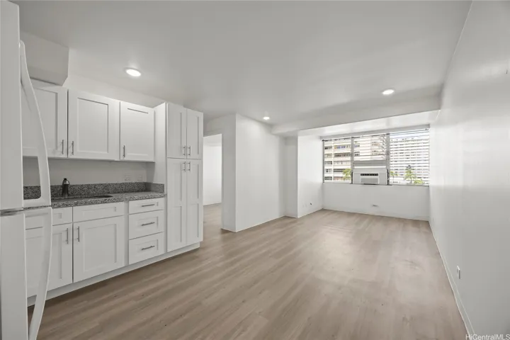 Well-maintained 2BR / 1BA with bright living space and modern updates.
